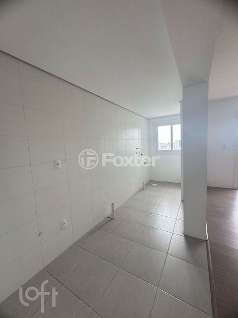 Image 6 - 880197