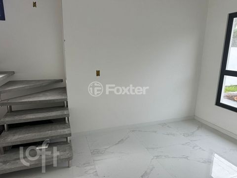 Image 7 - 880210