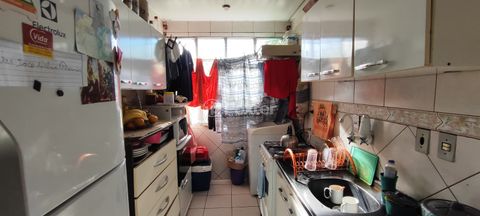 Image 6 - 880215