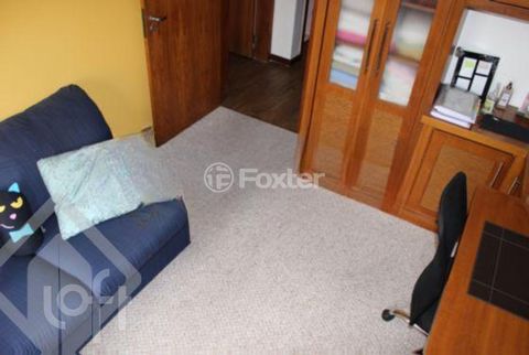 Image 7 - 880219
