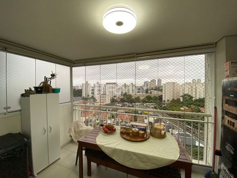 Image 4 - 880226