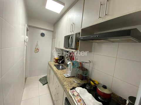 Image 5 - 880226