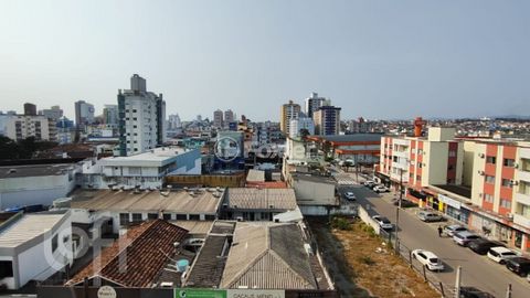 Image 9 - 880240