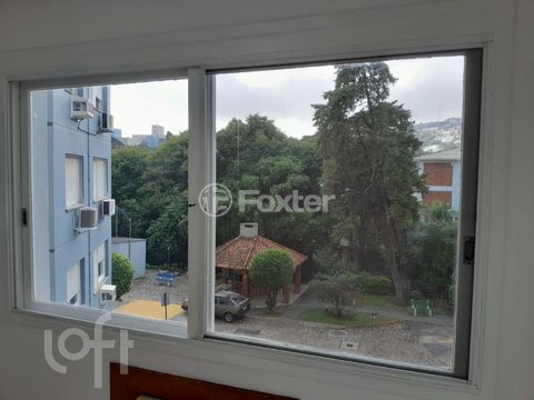Image 7 - 880246