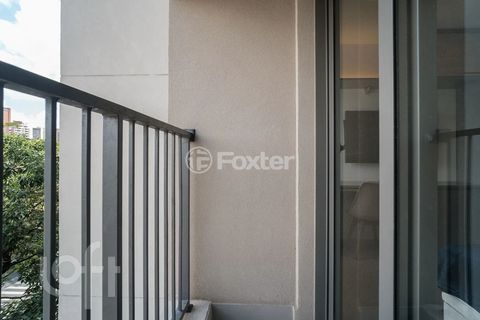 Image 8 - 880274