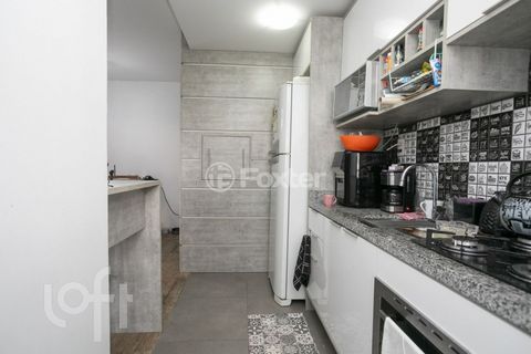 Image 9 - 880321