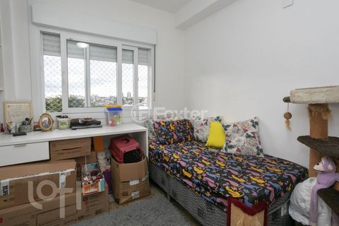 Image 16 - 880321