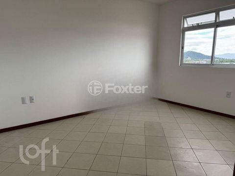 Image 17 - 880354