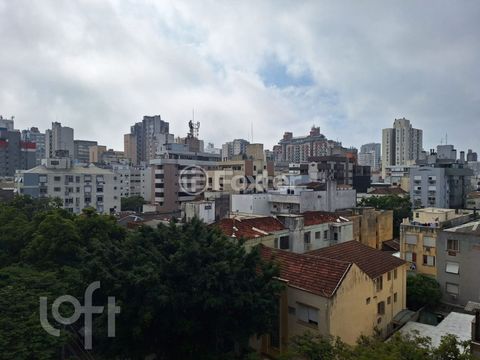 Image 16 - 880356