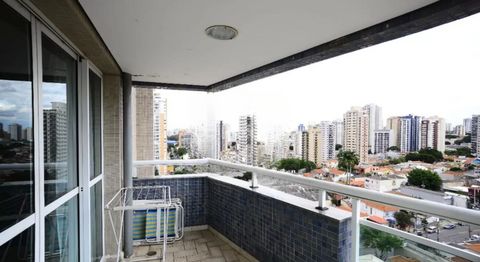 Image 17 - 880367