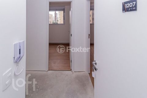 Image 17 - 880401
