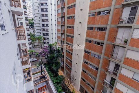 Image 7 - 880406