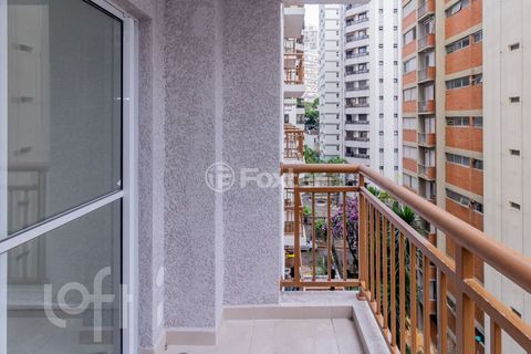 Image 3 - 880406