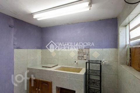 Image 19 - 880409