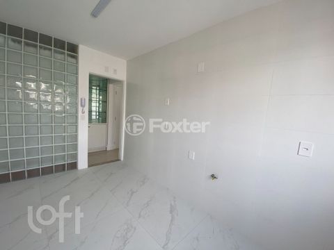 Image 7 - 880411