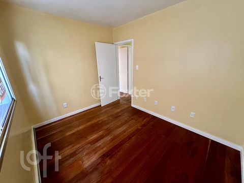 Image 8 - 880423