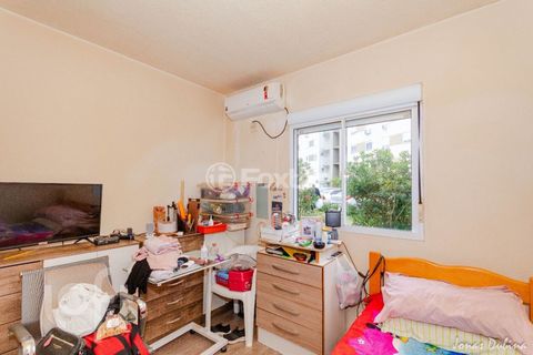 Image 7 - 880425