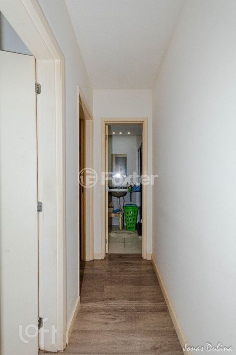 Image 6 - 880425