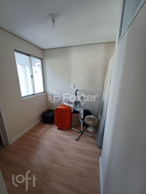 Image 8 - 880462