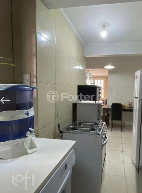 Image 6 - 880497
