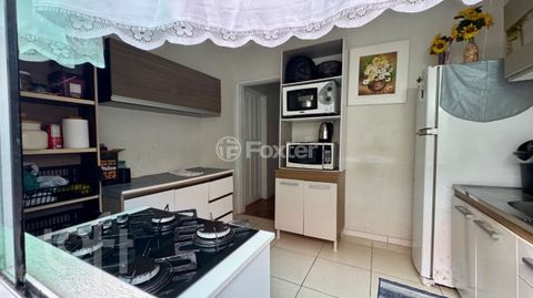 Image 8 - 880501