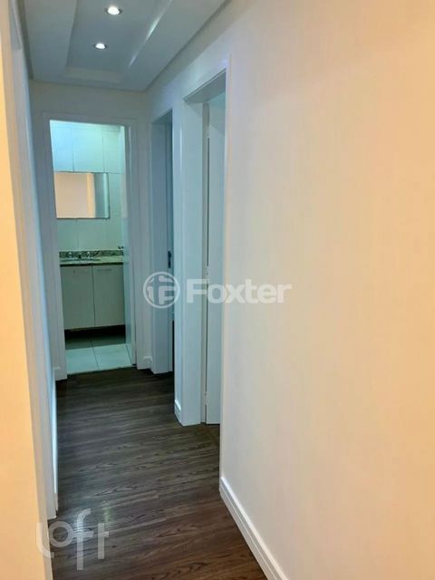 Image 4 - 880520