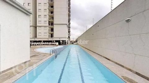 Image 9 - 880520
