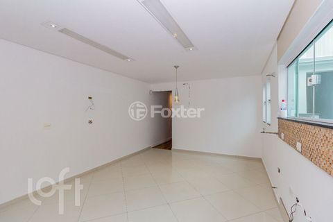 Image 7 - 880529