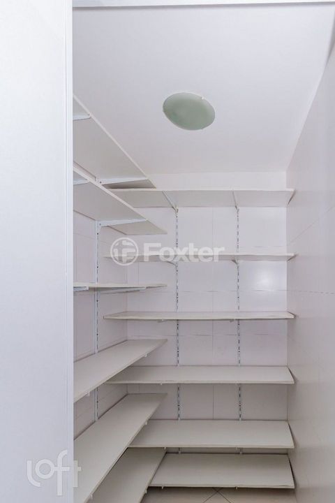 Image 9 - 880529