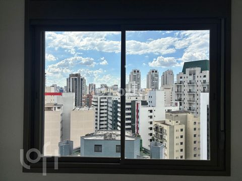 Image 7 - 880530