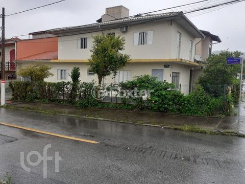 Image 3 - 880534