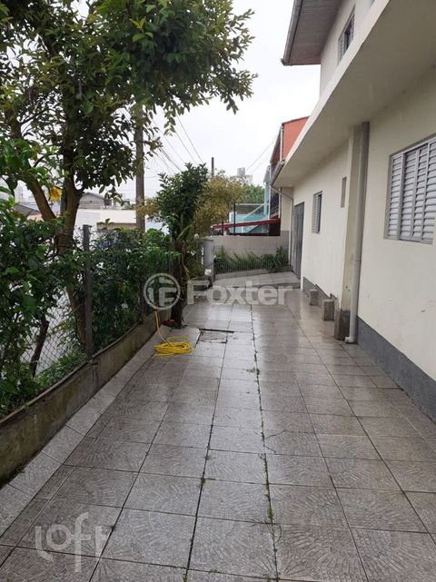 Image 1 - 880534