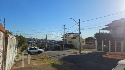 Image 3 - 880545
