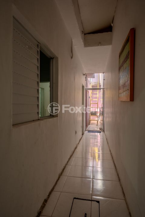 Image 8 - 880547