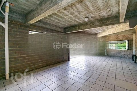 Image 7 - 880670