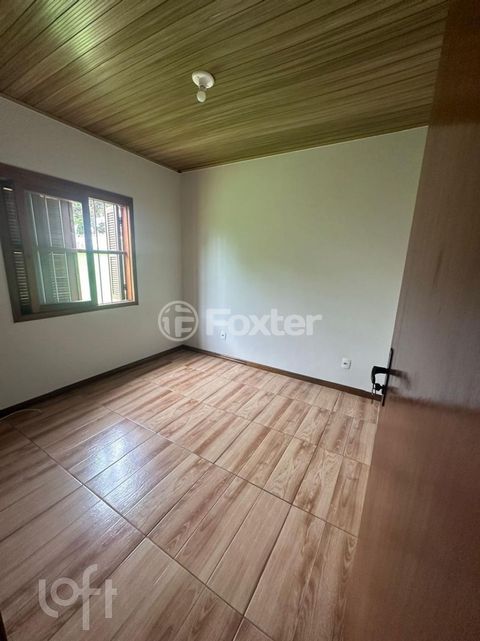 Image 4 - 880676