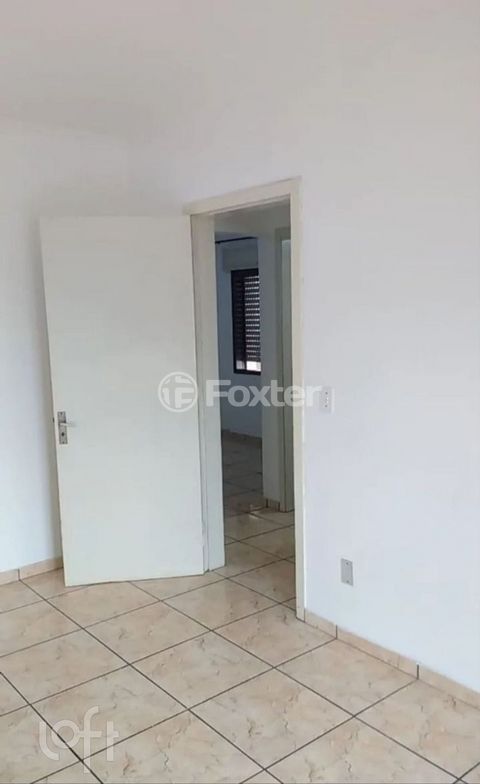 Image 3 - 880679