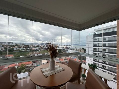 Image 6 - 880680