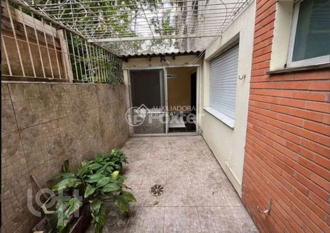 Image 6 - 880681