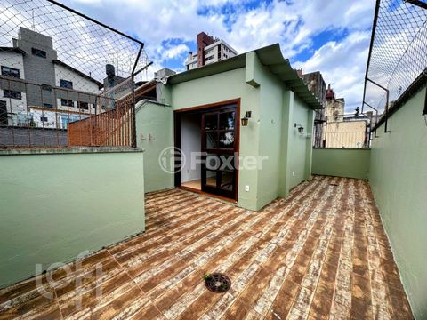 Image 6 - 880716