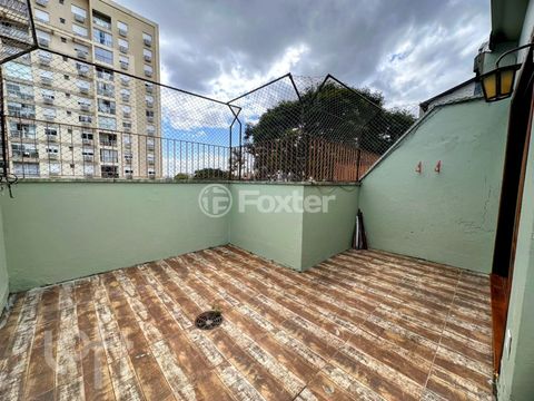 Image 8 - 880716