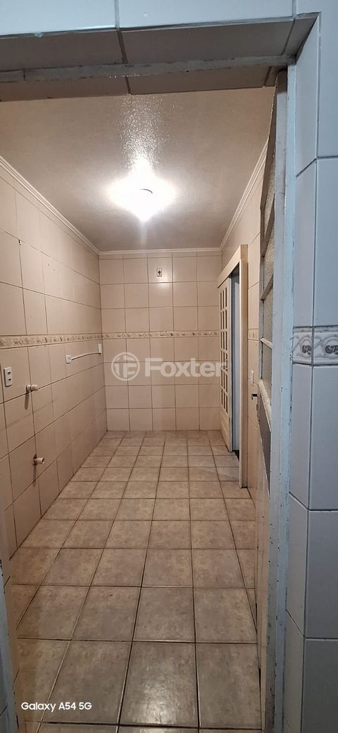 Image 3 - 880724