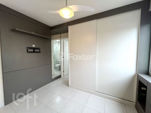 Image 7 - 880733