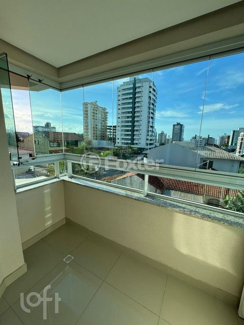 Image 7 - 880736