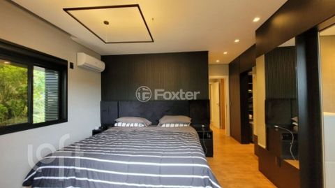 Image 19 - 880774