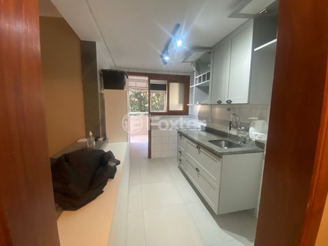 Image 1 - 880776