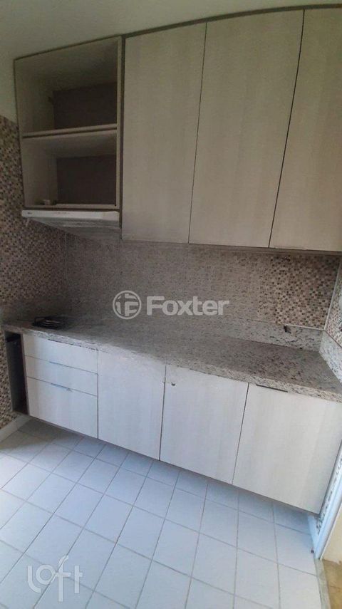 Image 7 - 880814