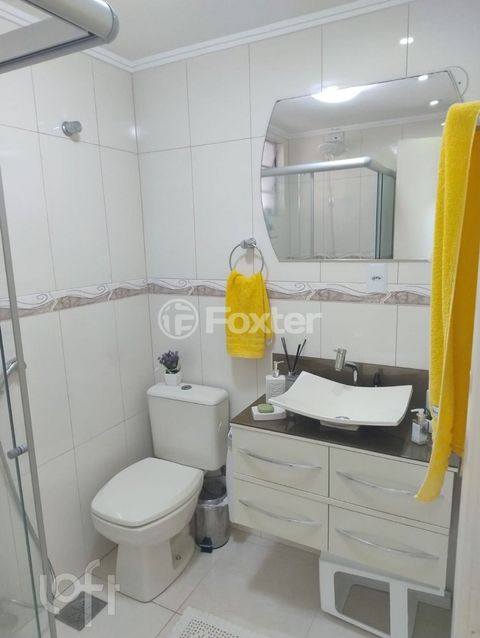 Image 8 - 880816