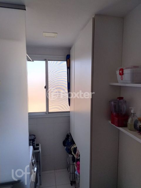 Image 6 - 880817