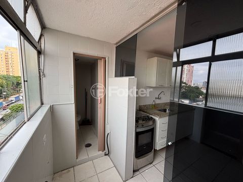 Image 7 - 880819